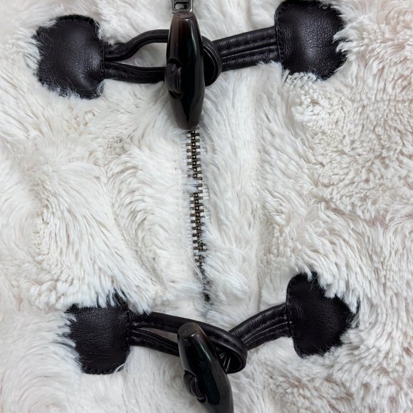 Baby Tucker + Tate White Fuzzy Vest - 6 months - Picture 6 of 7